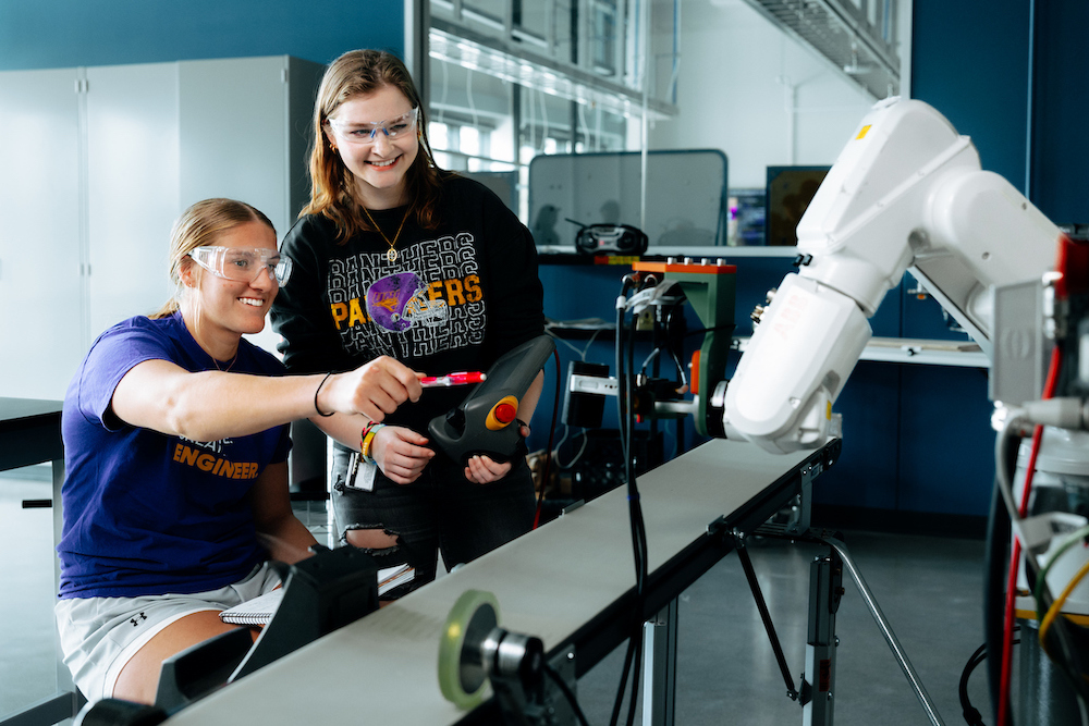 Female students working in a lab